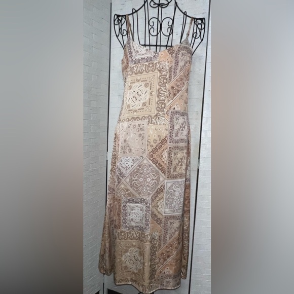 BLACK TAPE_ bandana maxi dress  97%polyester and 3% elastane adjustable straps - Picture 2 of 6